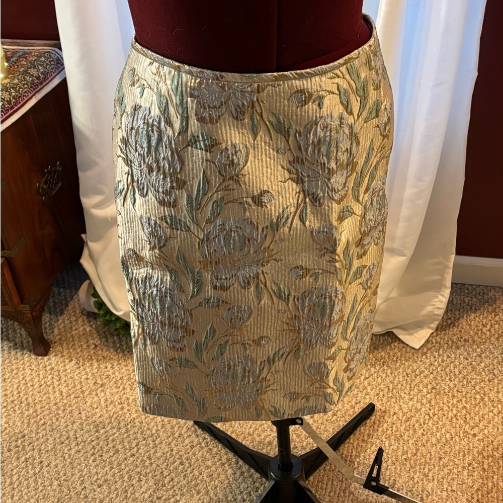 Floral Brocade Pencil Skirt